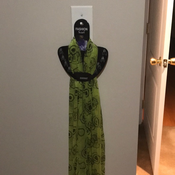 🧣FASHION SCARF 🧣 - Picture 2 of 4